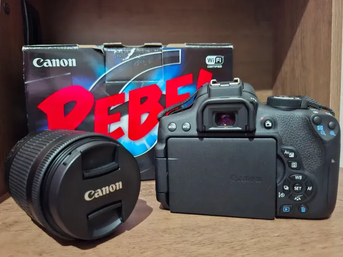 Câmera Canon T6i