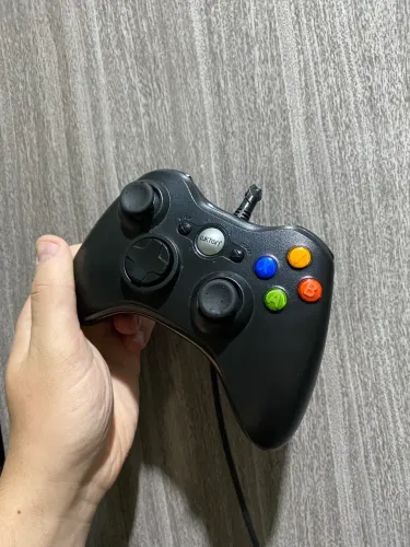 Controle de Xbox ou PC - Com Fio - Detalhe no Cabo