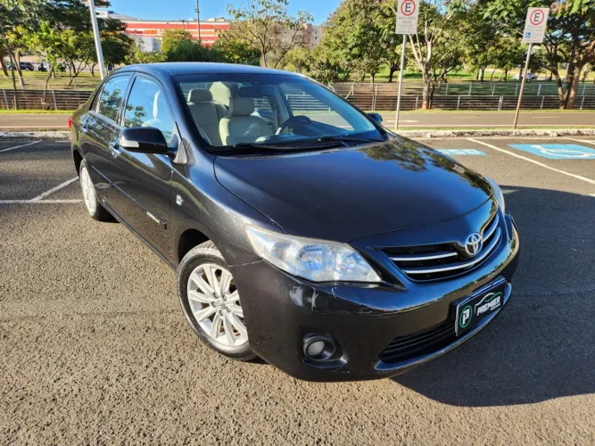 Toyota Corolla Altis 2.0 Flex 16V Aut. 2013