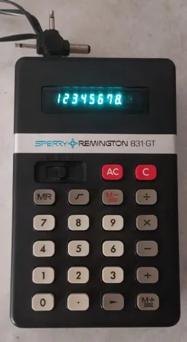 Calculadora Remington Sperry 831 GT-Fabricada no Japão em 1974