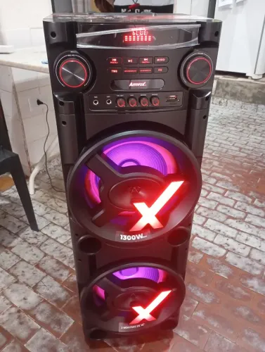 Caixa de som Amvox 1300W 2 meses de comprada tá no plástico ainda
