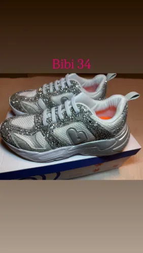 Tênis menina 34 semi novo Bibi