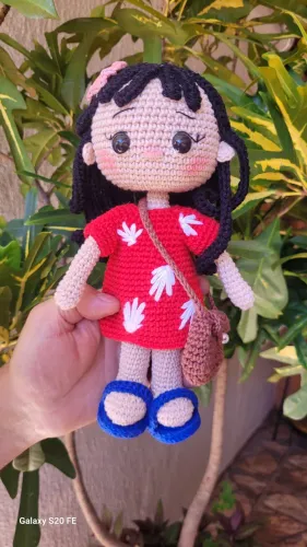 Boneca Lilo em amigurumi 