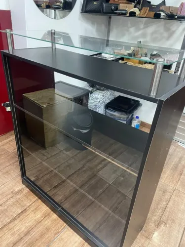 Balcão Atendimento Vitrine e Tampo De Vidro -Preto