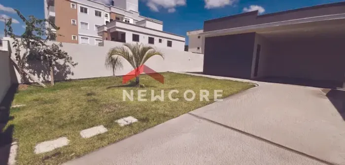 Casa em Avenida Nelson Baltazar Schütz - Aririú - Palhoça/SC