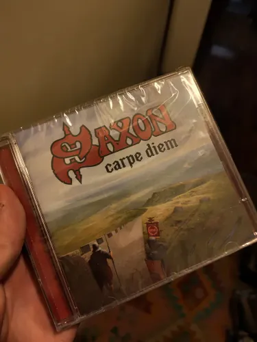 Cd saxon - carpe diem (lacrado)