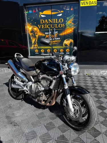 Hornet 600c extremamente conservada