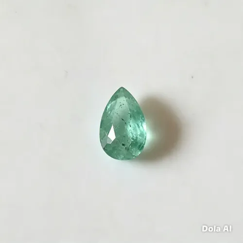 Esmeralda extra corada, traslucida, cristalizada. Para uma joia de luxo.