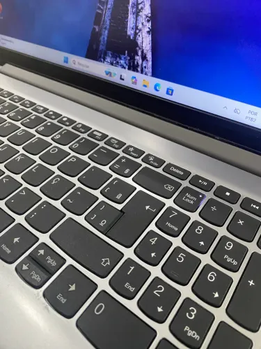 Notebook Lenovo Ryzen 5