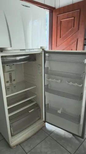 Geladeira Brastemp Frost Free 440 litros usado 