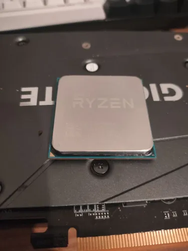 Ryzen 5 1600 usado, perfeito estado.