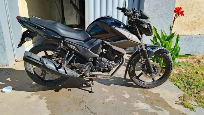 Moto disponível pra Locação