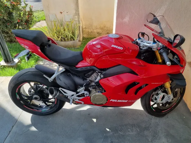 Ducati V4s