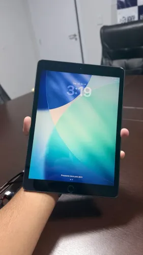 iPad (8th geração) 128Gb Wi-Fi