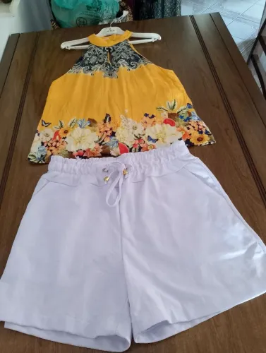 Short feminino e blusa