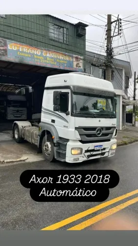 Axor.1933 2018 automático teto alto