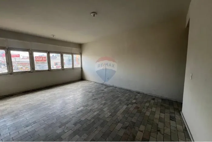 APARTAMENTO DE 3 QUARTOS À VENDA NO CENTRO