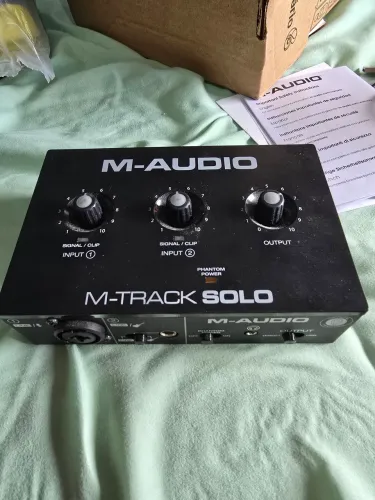 Interface de Áudio M-audio Mtracksolo