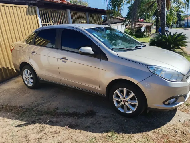 Fiat Grand Siena Attrac. 1.4 EVO F.flex 8V 2013