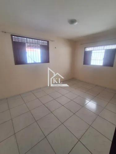 Belissima casa lado da sombra - 3 Quartos - 165M2 - Perfeita Localização em Nova Parnamiri