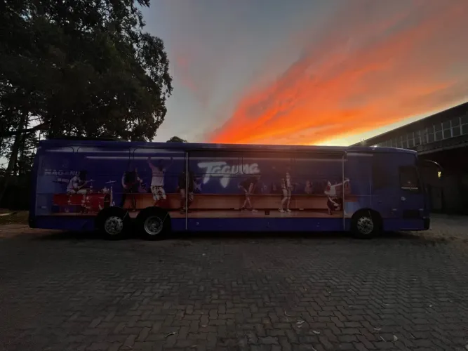 ? Scania K124 - 2002 ? Ônibus Executivo / Motorhome / Estúdio Móvel ?