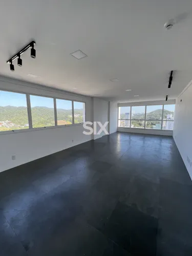 Sala comercial no Edifício Galli Center para locação na Barra Norte de Balneário Camboriú/