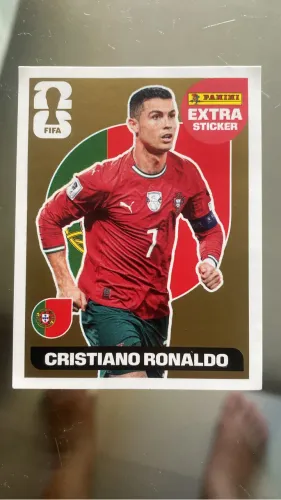 Figurinha do Cristiano Ronaldo Legend ouro