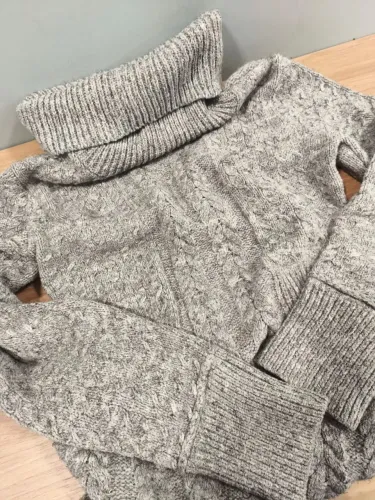 Vestido de tricô, vest legging. Usado em ótimas condições 