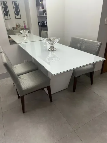 Mesa de Jantar de 6 lugares