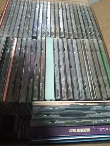 VENDO COLEÇÕES CD'S- DVD'S  BLU RAY