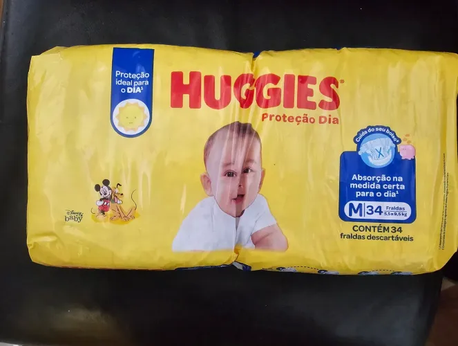 Fralda Huggies Amarela Tamanho M 34 fraldas