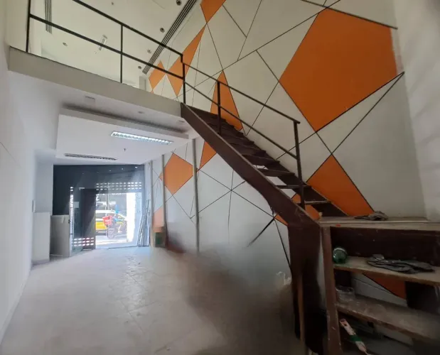 Lojão 196m² à venda Condomínio Quartier Rua Bento Lisboa Catete - RJ