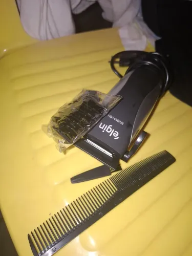 Vende-se maquininha de cortar cabelo nunca foi usada