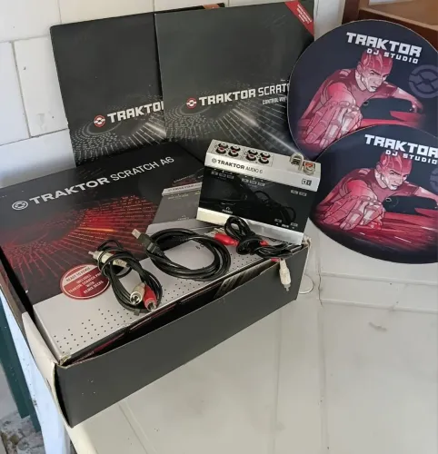 Interface Traktor A6 em estado de novo