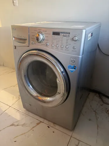 Lava e Seca LG 11kg/7kg Direct Drive - Funcionando Perfeitamente