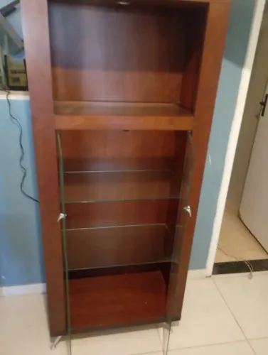 Móvel tipo cristaleira