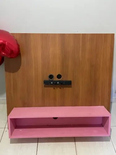Painel de Tv rosa