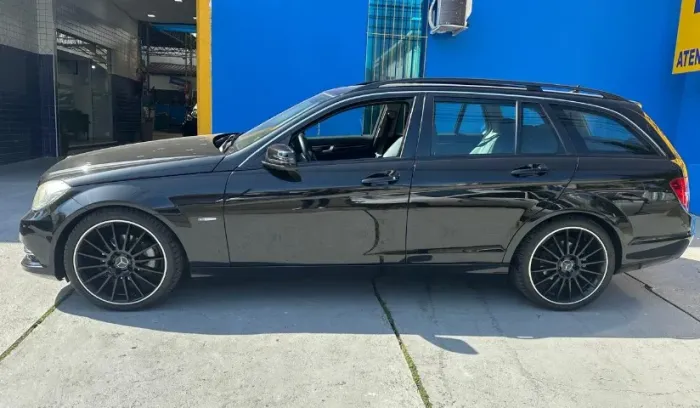 Mercedes-Benz C-180 CGI Touring 1.8 16V Aut. 2012