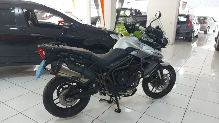 Triumph 800 XrX L