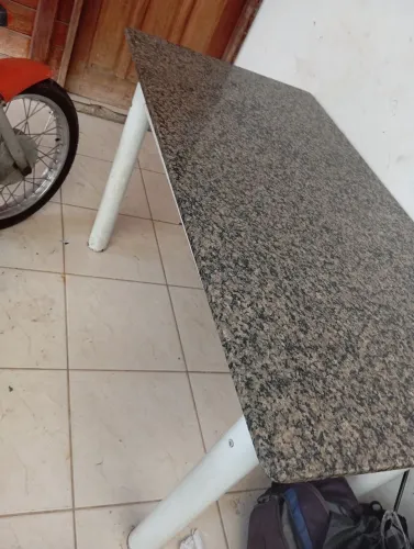 MESA DE MÁRMORE