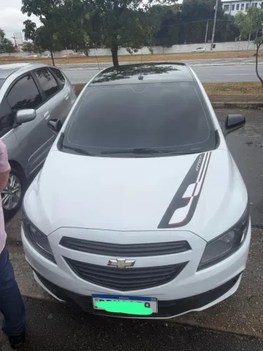 Chevrolet Onix Hatch Effect 1.4 8V Flex Power Mec. 4P 2016