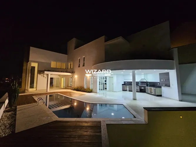 Casa em condomínio no Bairro Pinheirinho