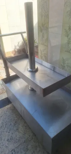 Carrinho para sobremesas (Todo em inox)