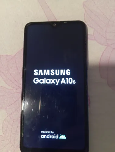 Vendo Samsung Galaxy a 10 s novo com carregador