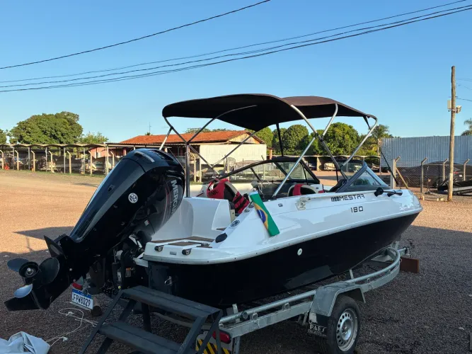 Lancha Mestra 18 pés 2017 com motor mercury 100 HP 4T