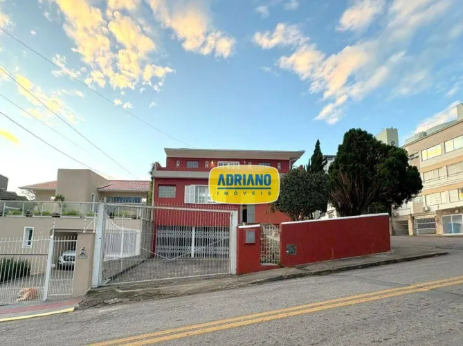 Casa com 5 dormitórios para alugar, 220 m² por R$ 15.322,50/mês - Bom Abrigo - Florianópol