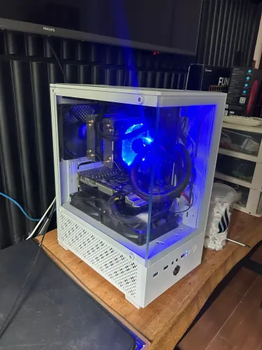 PC GAMER/ Ryzen 5 5600gt + GTX 2060 super