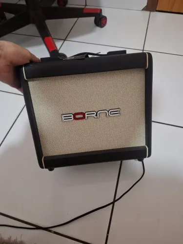 Amplificador borne f60