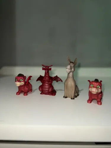 Bonecos Shrek dragão e burro