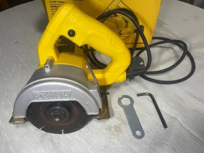 Serra Mármore DEWALT 220V 4-7\8 125MM